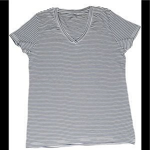 Eddie Bauer Vneck Navy Blue & White Striped Tshirt